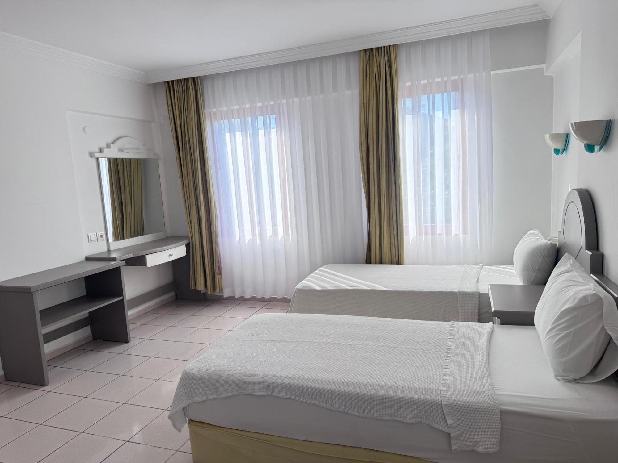 Club Kocer Apartments Мармарис Екстер'єр фото