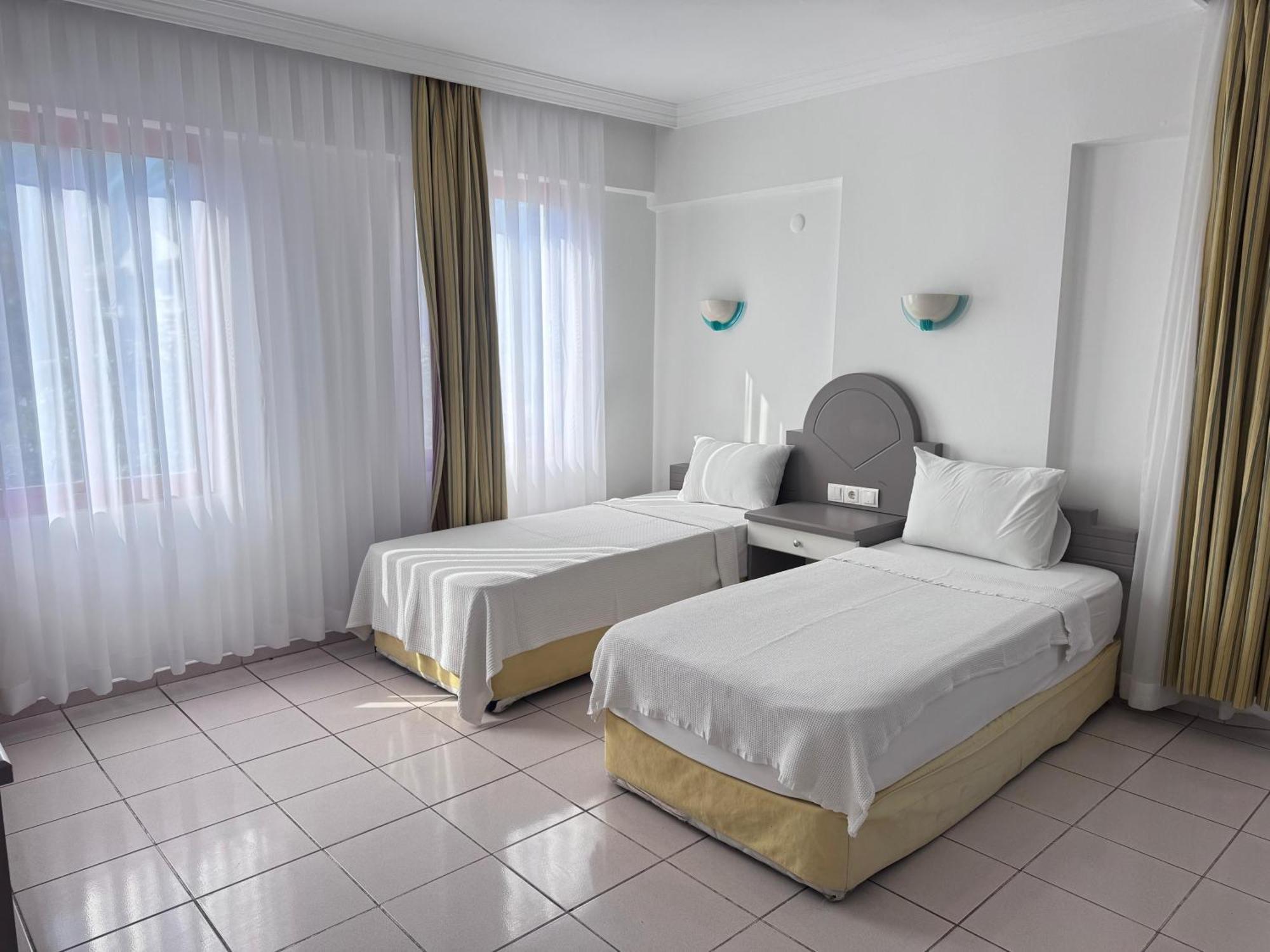 Club Kocer Apartments Мармарис Екстер'єр фото