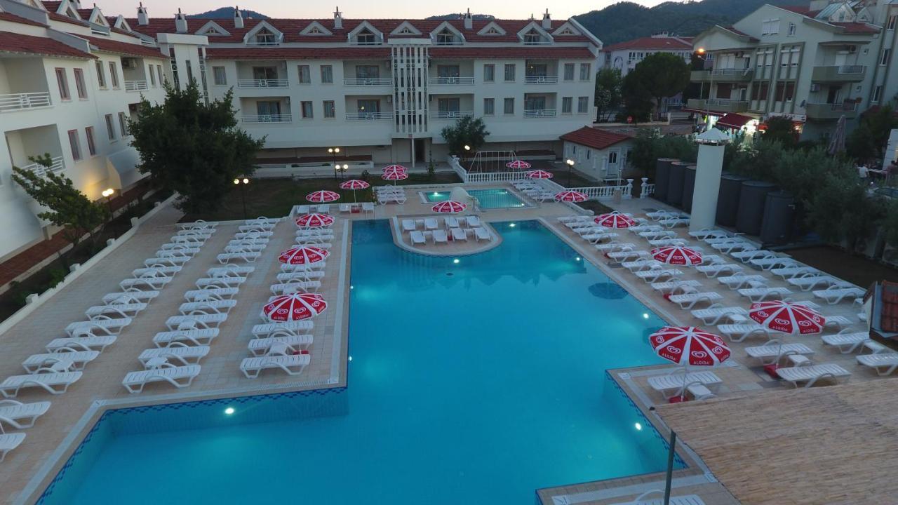 Club Kocer Apartments Мармарис Екстер'єр фото